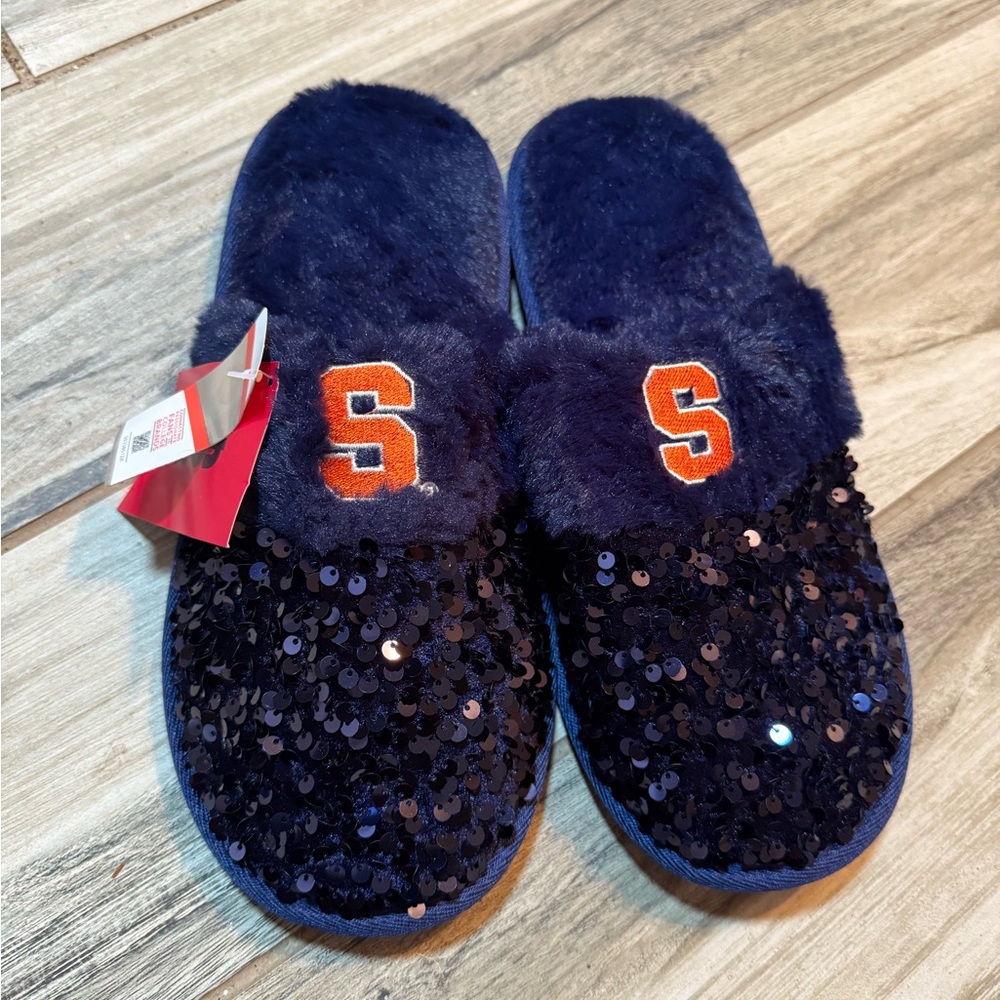 FOCO Woman’s Syracuse University Slippers Size Large (9-10)